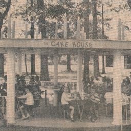 Kid Friendly Cafe House at Lake Winnie