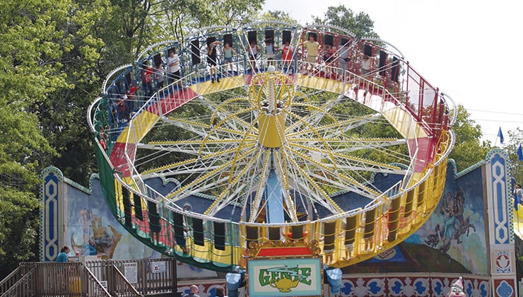 Genie Thrill Ride at Amusement Park in Georgia